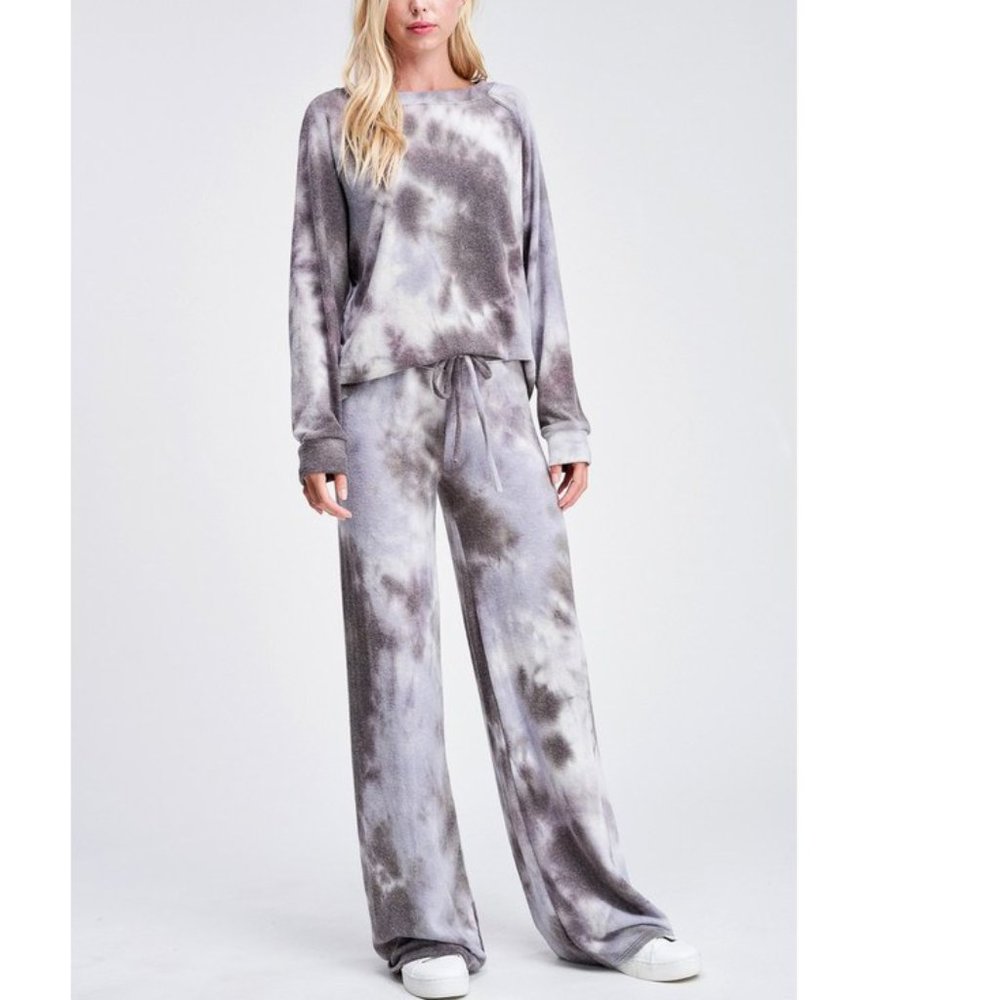 💕2 pc SET! Plush Gray & Lavender Tie Dye Lounge Set